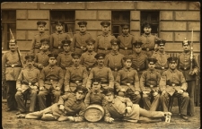 Wrocław : pamiątkowe zdjęcie oficer&oacute;w z okresu I wojny światowej