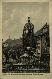 Oppeln : Monumentallbrunnen auf dem Friedrichsplatz